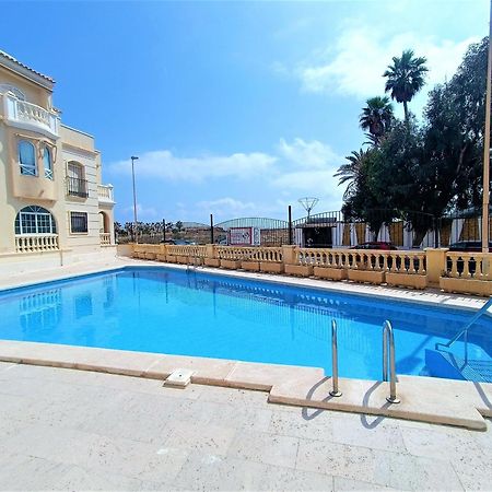 Amazing Penthouse On The Beach, Sea Views, Wifi, Airconditioning And Parking Torrevieja Buitenkant foto