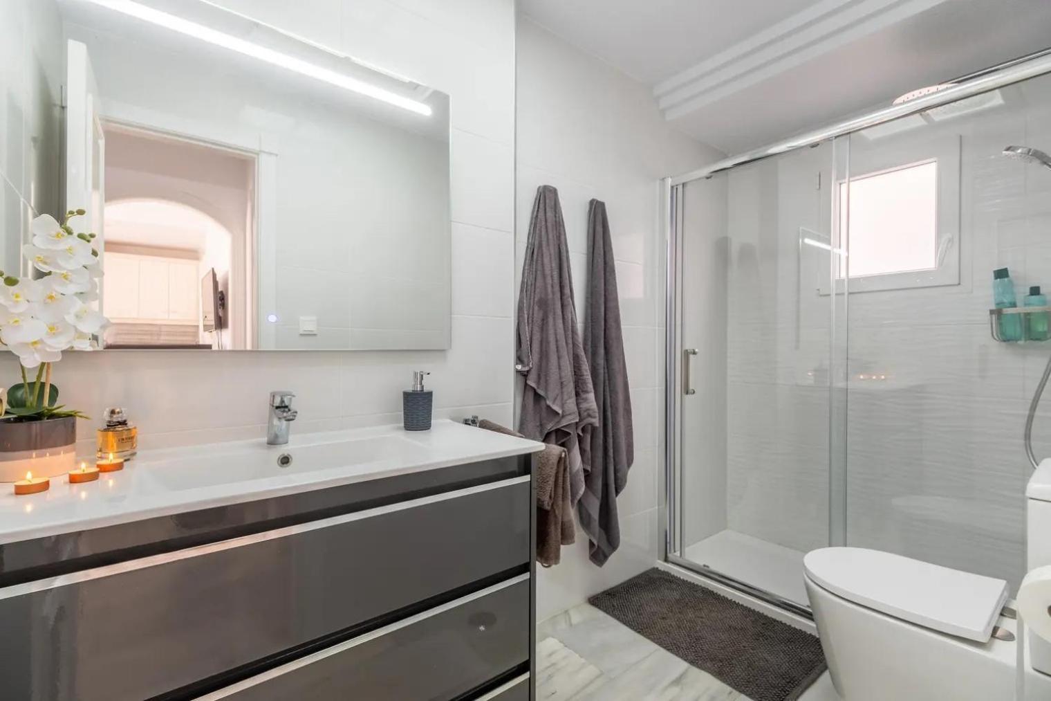 Amazing Penthouse On The Beach, Sea Views, Wifi, Airconditioning And Parking Torrevieja Buitenkant foto