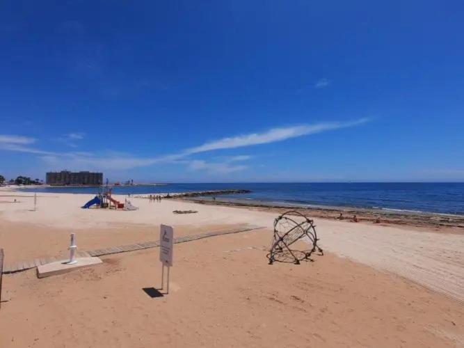 Amazing Penthouse On The Beach, Sea Views, Wifi, Airconditioning And Parking Torrevieja Buitenkant foto